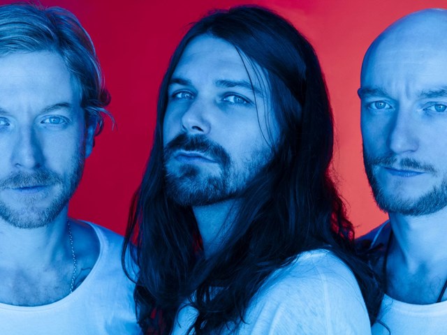 BIFFY CLYRO are confirmed as special guests for GUNS N' ROSES Prague's show