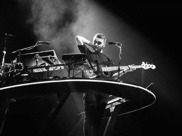 DISCLOSURE'S PLAYS LIVE THEIR NEW SONG "BOSS"
