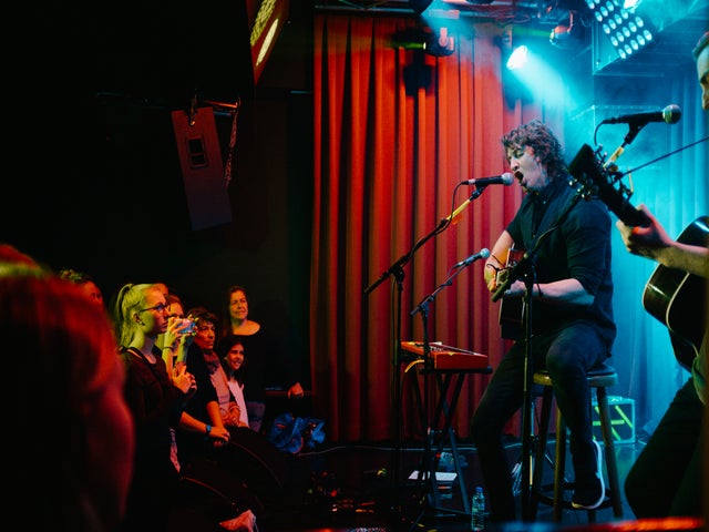 Dean Lewis live in Germany