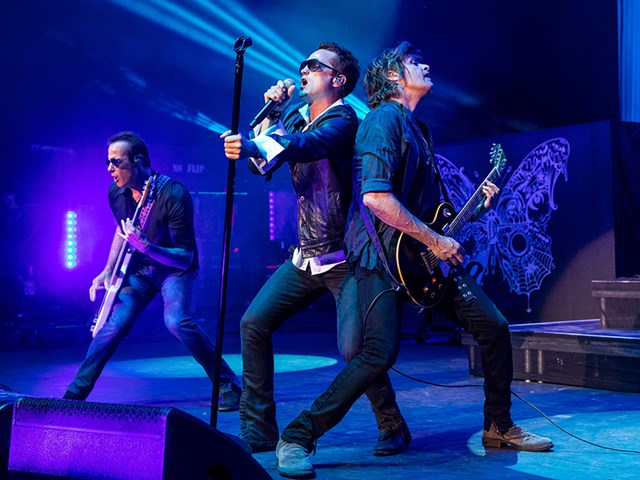 Stone Temple Pilots and Bush Wrap up Revolución Tour
