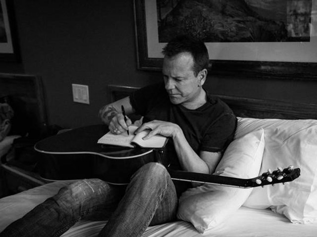 KIEFER SUTHERLAND GETS PERSONAL ON HIS DEBUT ALBUM