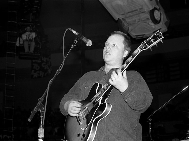 Pixies Play 15-Song Set in 1992 on Black Francis' Birthday